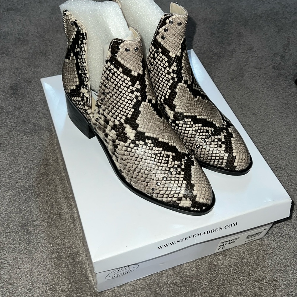 Steve Madden Boots